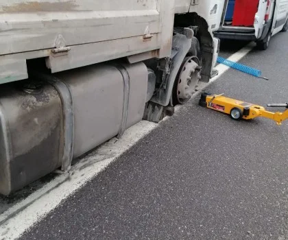 OTO LASTİK YOL YARDIM